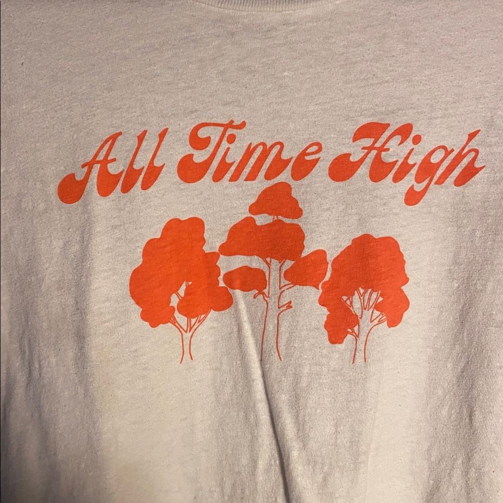 Levi's Cream “All Time High”  graphic Tee